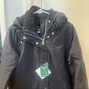 Brand new with tags hollister all weather jacket never worn